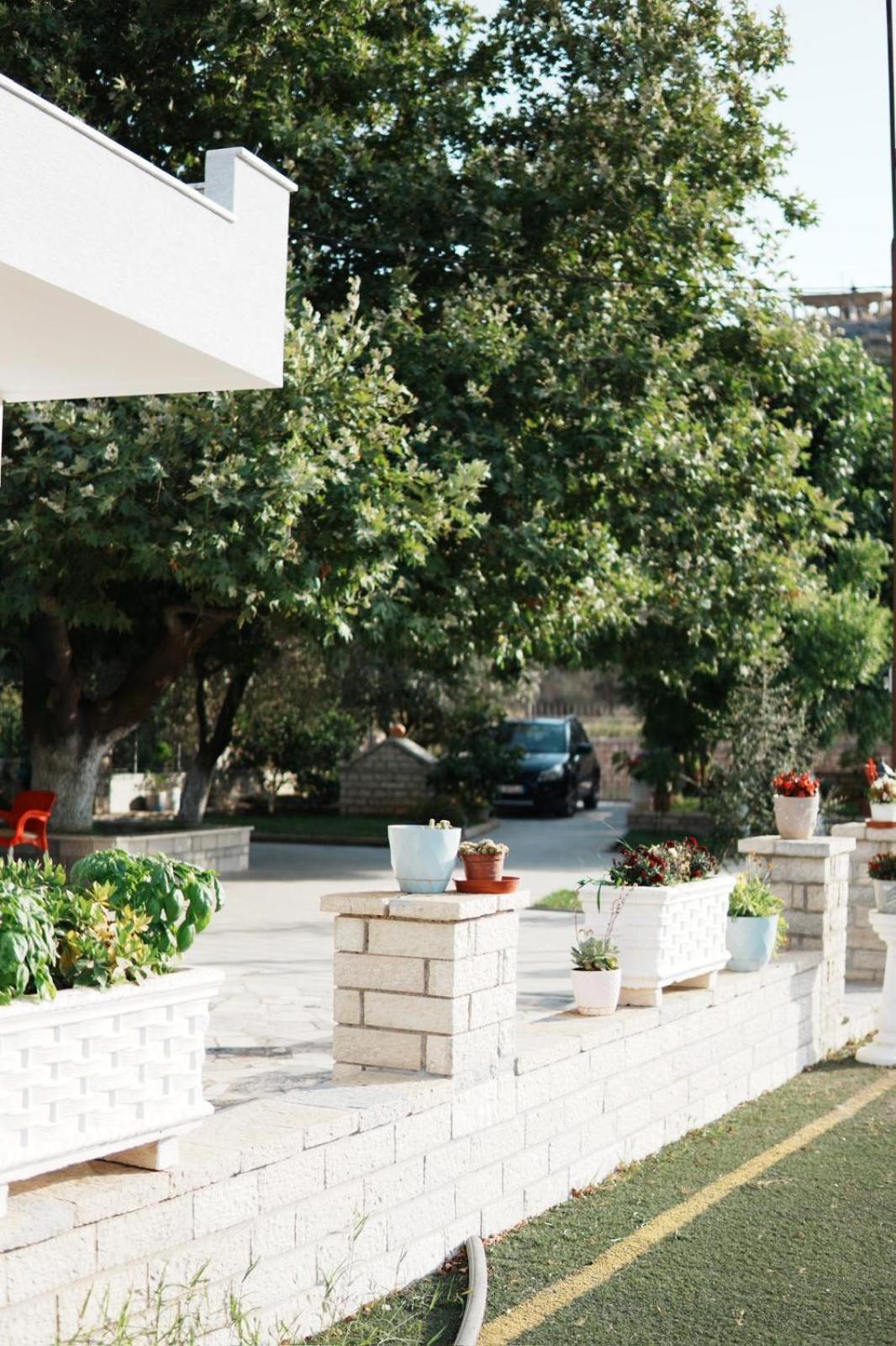 Gardenia Rooms Sarandë Exterior foto